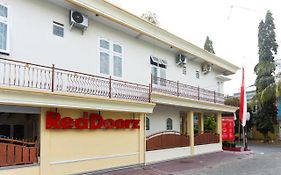 RedDoorz @ Danau Bratan